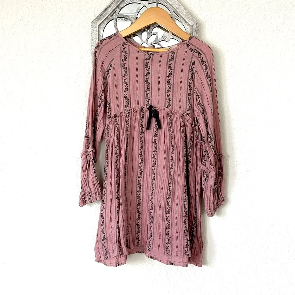 Jessica Simpson • Mauve Pink and Black Coquette Patterned Gauze Cotton Dress
